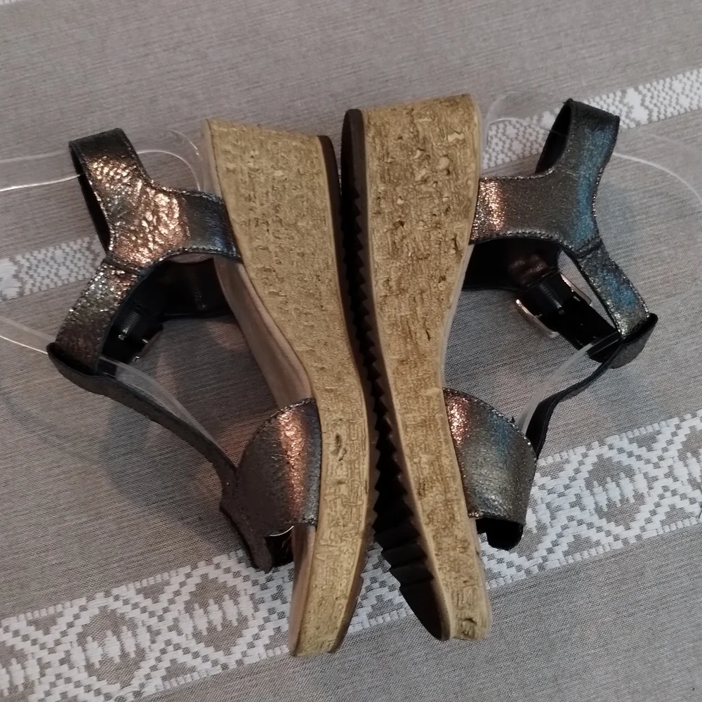 Clarks Pewter Color Metallic Wedge Sandals Size 7 1/2